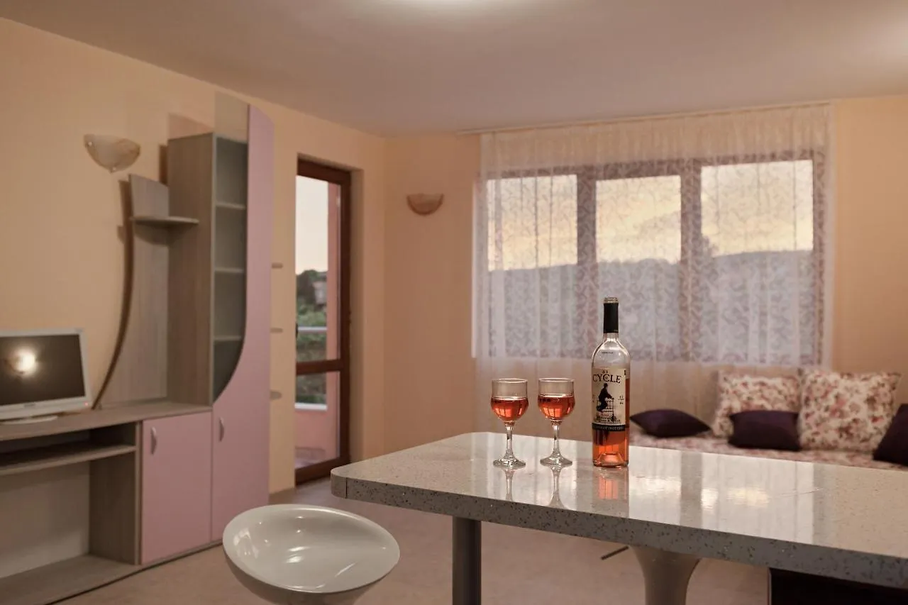 Apartment Amelia Siv فارنا